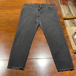 Apt. 9 Tummy Control Black Capri Jeans, sz 14. Button fly